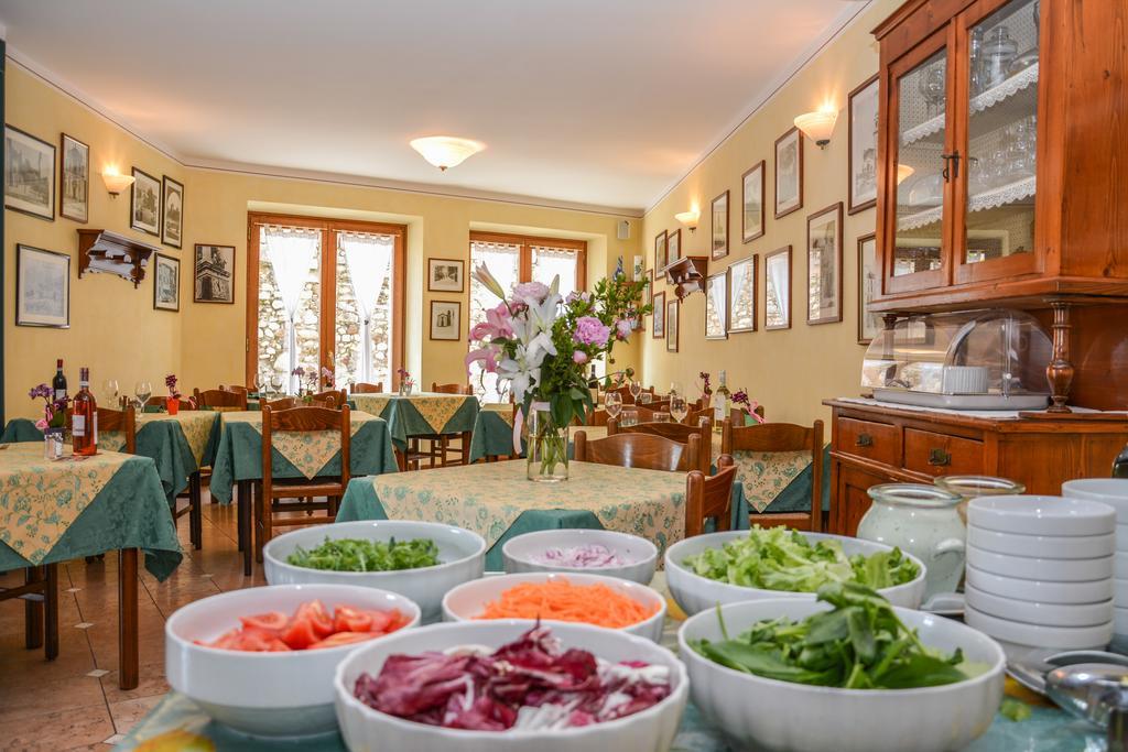 Locanda Speranza Torri Del Benaco Buitenkant foto